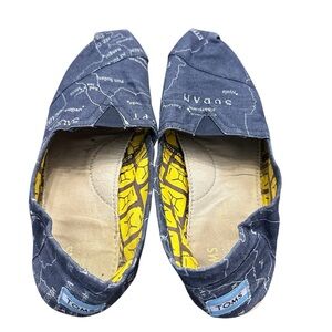 TOMS Canvas Slip On Shoes | Map of Africa Print | Men’s 9 / Women’s 10.5